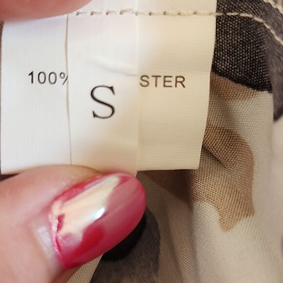 5/$55 Ruffle Neck, Sleeveless, Cream & Black Blue Rust Animal Print Blouse, S - Picture 7 of 9